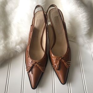 Micheal Kors size 7.5 leather tassel kitty heel